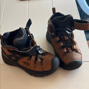 Keen Kids Brown Hiking Boots - Targhee Mid Height Hiking Boot